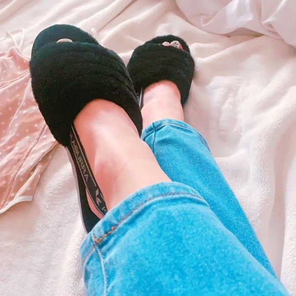 Koolaburra by UGG faux fur slides - Picture 4 of 13